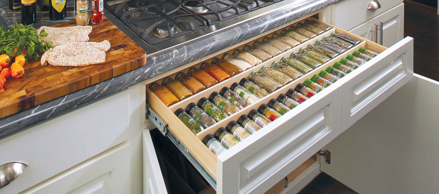 Pull out drawer with spices.